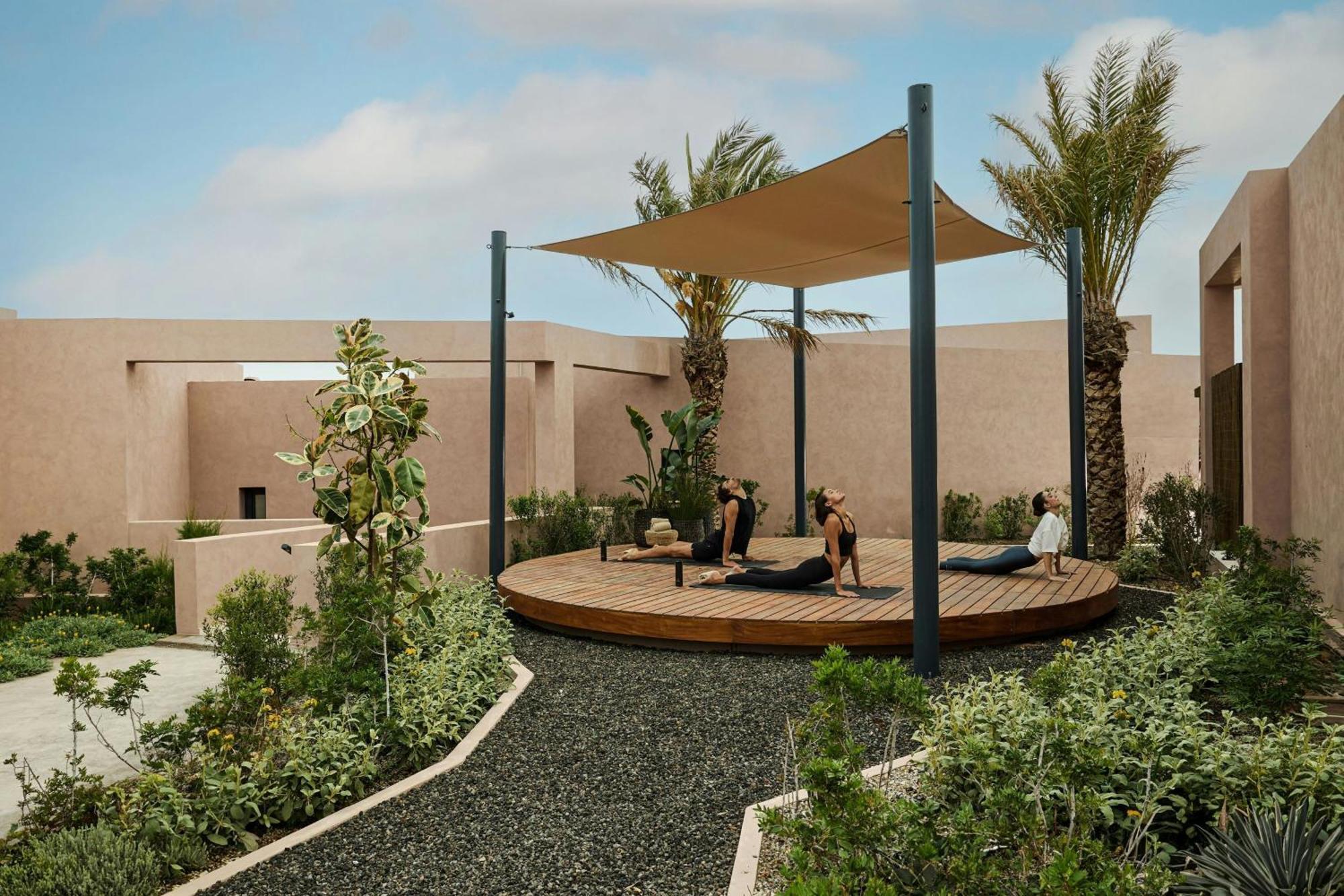 Domes Novos Santorini, Autograph Collection Hotel Иа Екстериор снимка