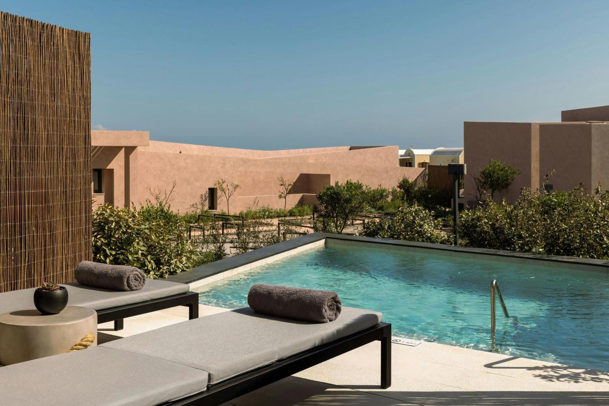 Domes Novos Santorini, Autograph Collection Hotel Иа Екстериор снимка