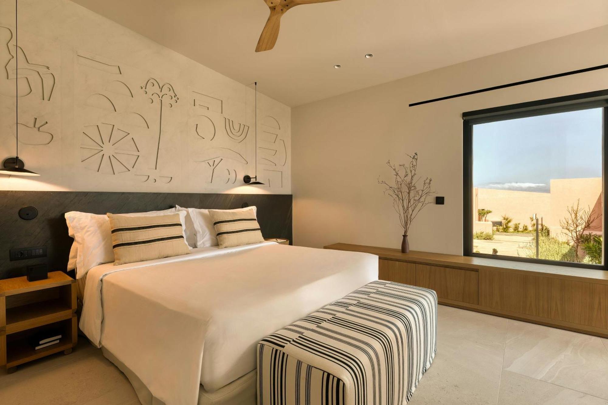 Domes Novos Santorini, Autograph Collection Hotel Иа Екстериор снимка